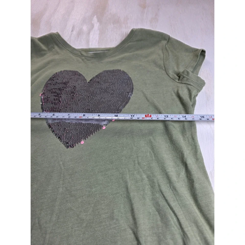 The Childrens Place Girls Olive Green Flip Sequin Heart Tee Shirt Size L 10/12